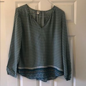 Pretty blue long sleeve top